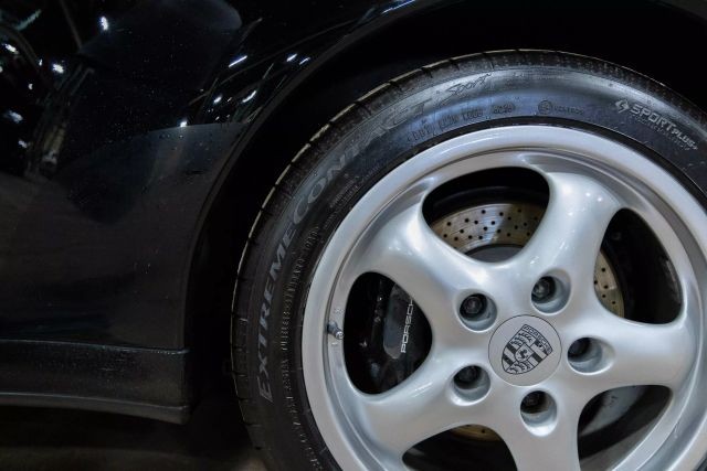 Porsche-911-1995-Convertible-25