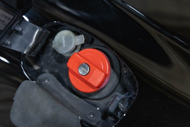 Porsche-911-1995-Convertible-31