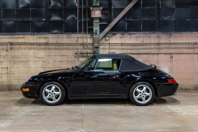 Porsche-911-1995-Convertible-35