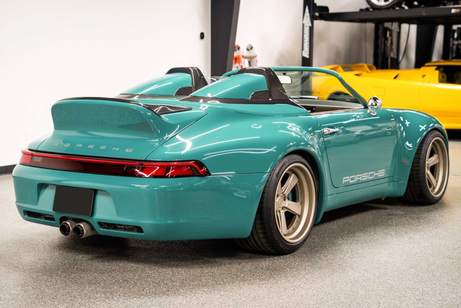 Porsche-911-1995-Convertible-6