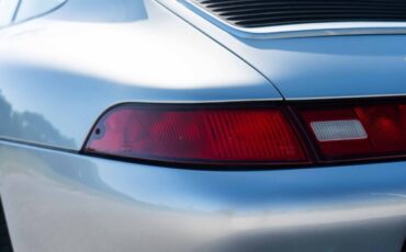 Porsche-911-1995-Coupe-24