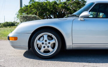 Porsche-911-1995-Coupe-32