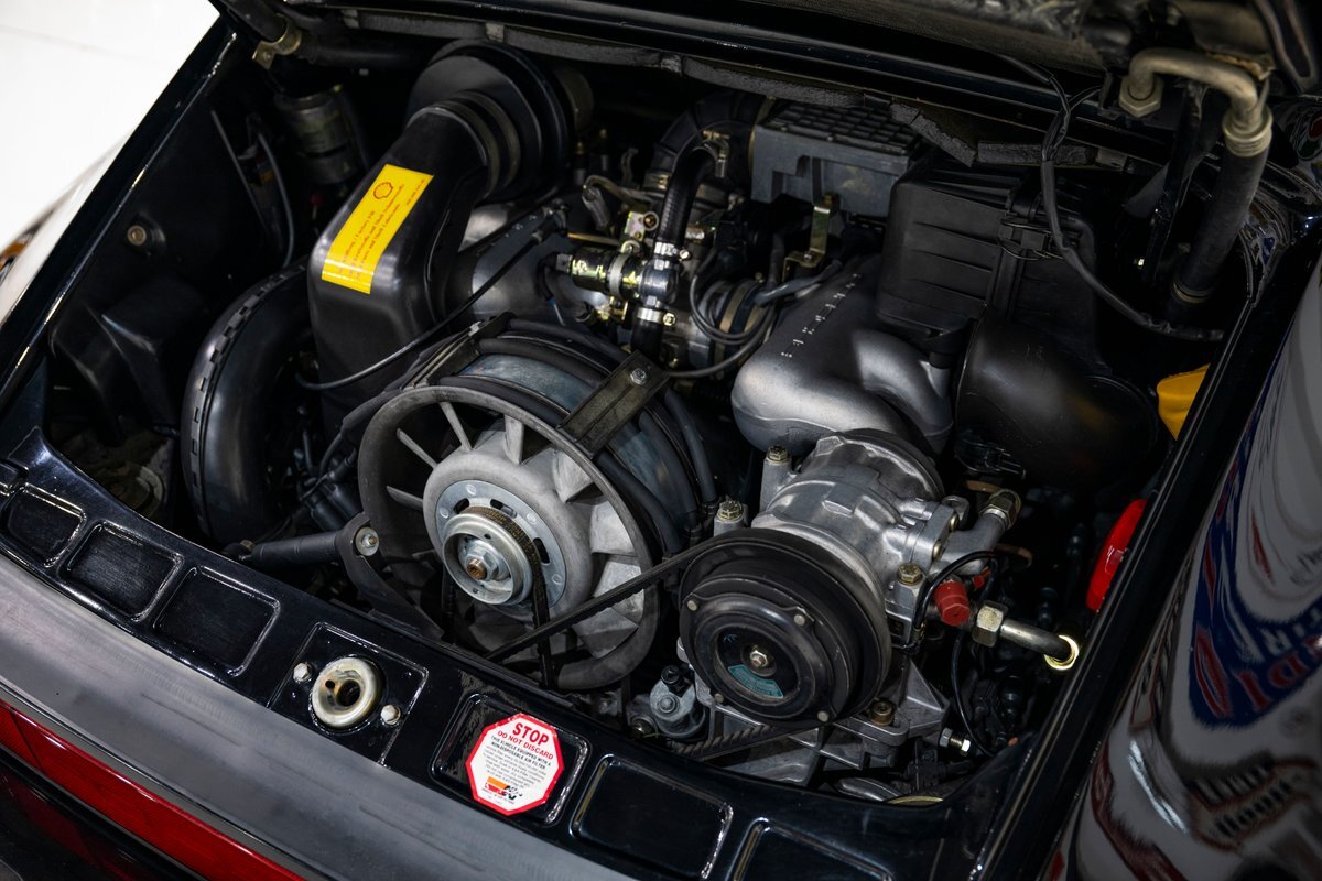 Porsche-911-Cabriolet-Wide-Body-1986-19