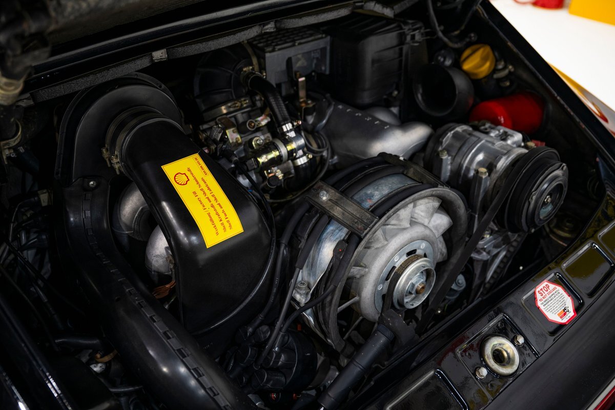Porsche-911-Cabriolet-Wide-Body-1986-36
