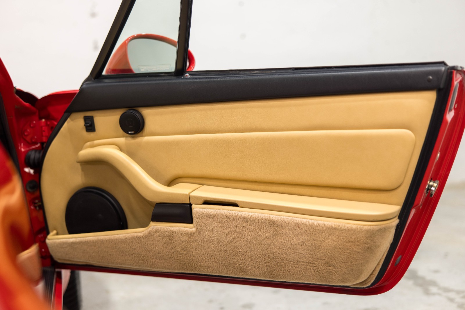 Porsche-911-Carrera-993-1995-Convertible-12