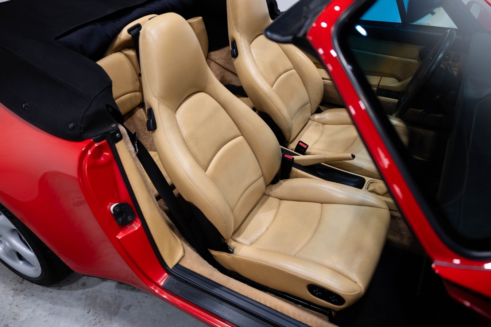 Porsche-911-Carrera-993-1995-Convertible-13