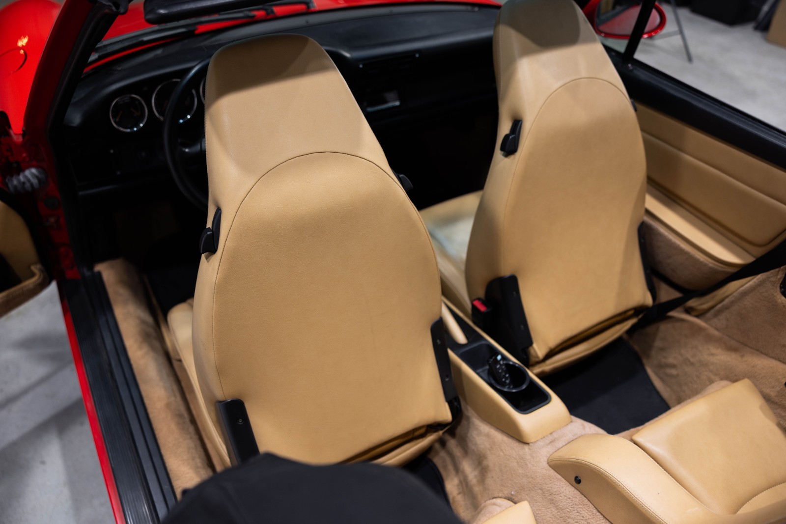 Porsche-911-Carrera-993-1995-Convertible-17