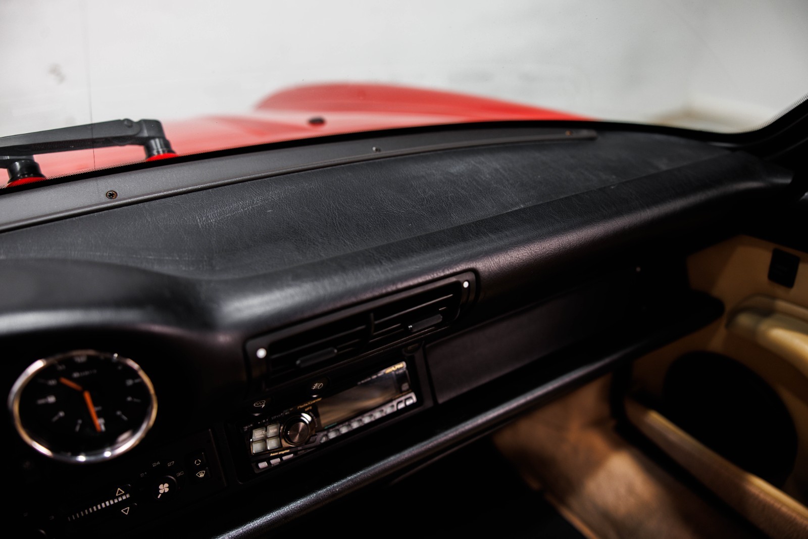 Porsche-911-Carrera-993-1995-Convertible-23