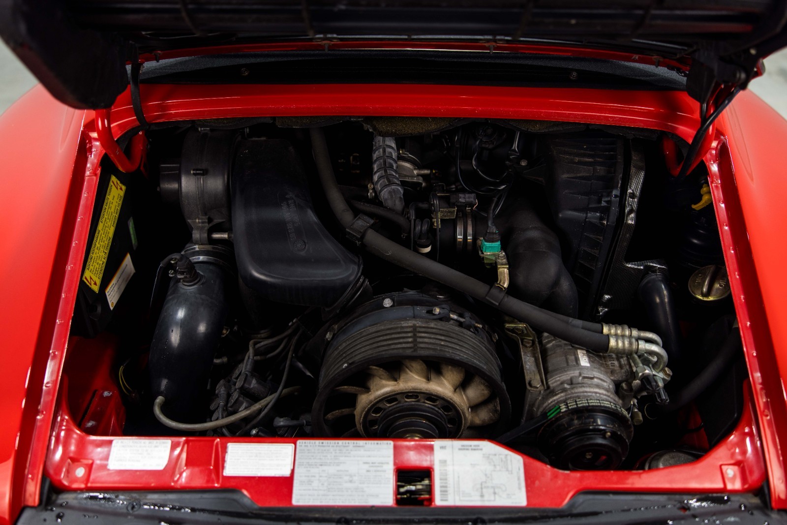 Porsche-911-Carrera-993-1995-Convertible-34