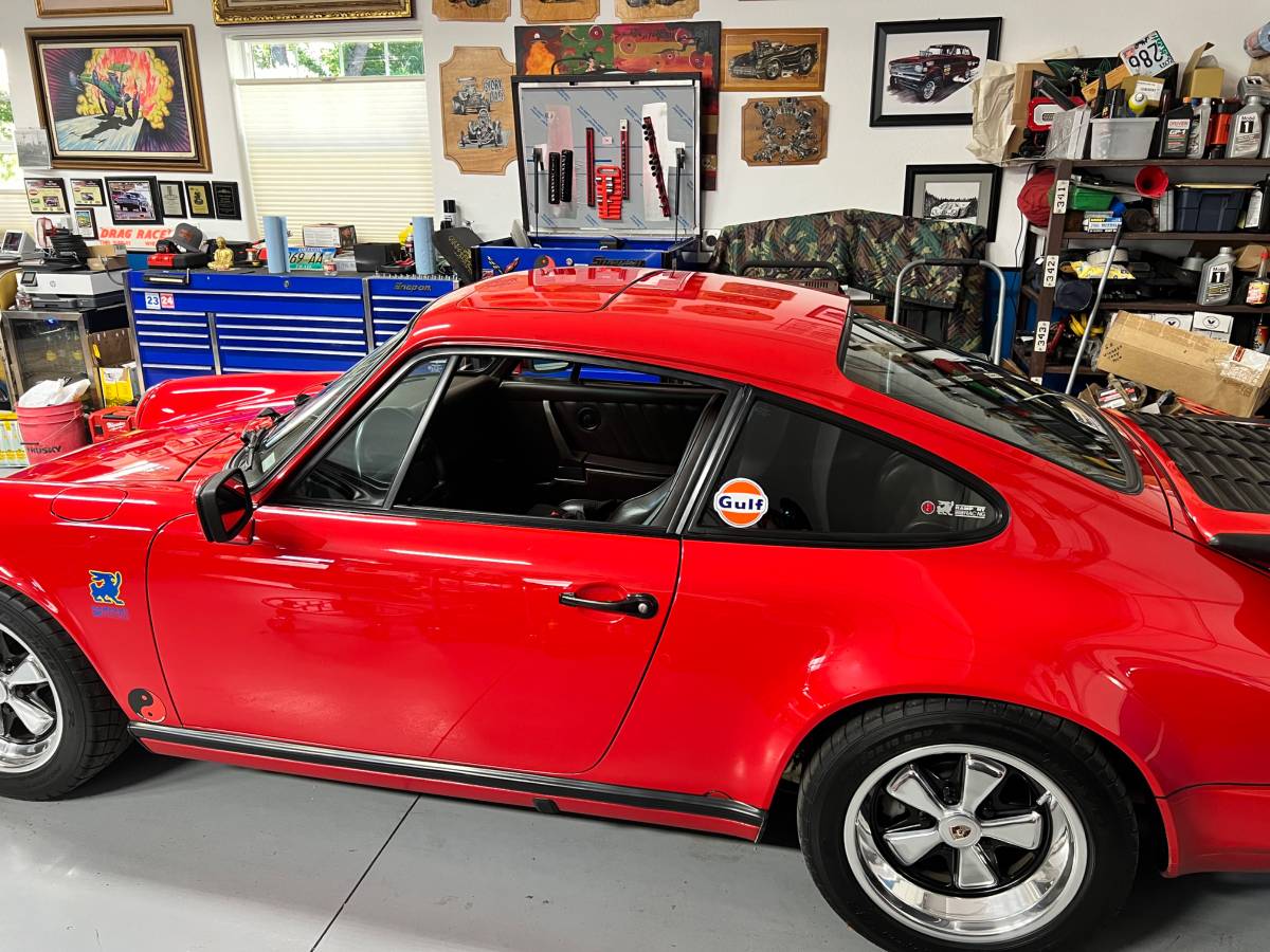 Porsche-911-careera-1984-19
