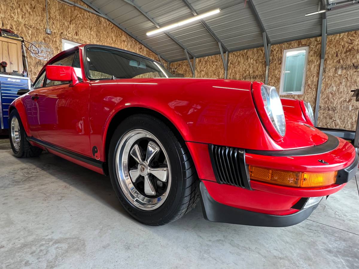 Porsche-911-careera-1984-21