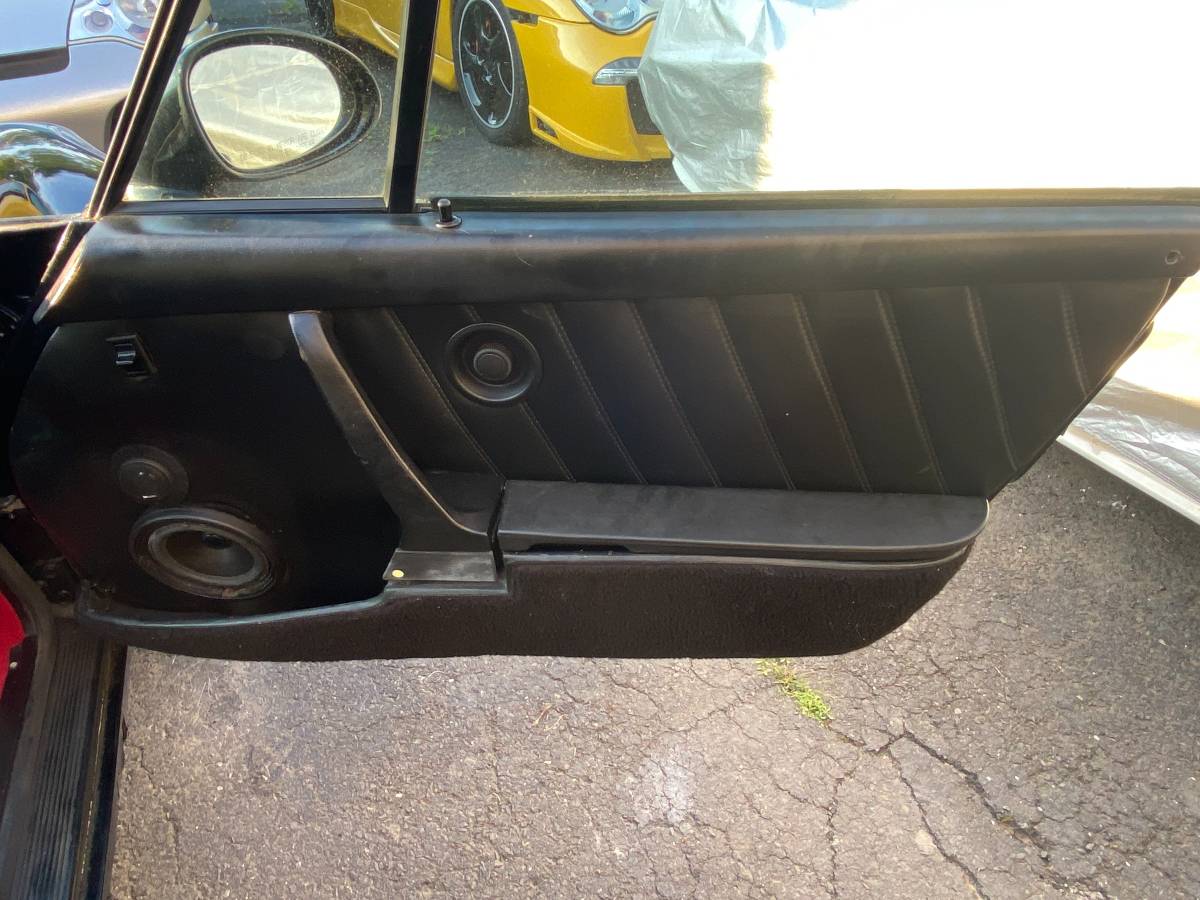 Porsche-911-carrera-1981-7