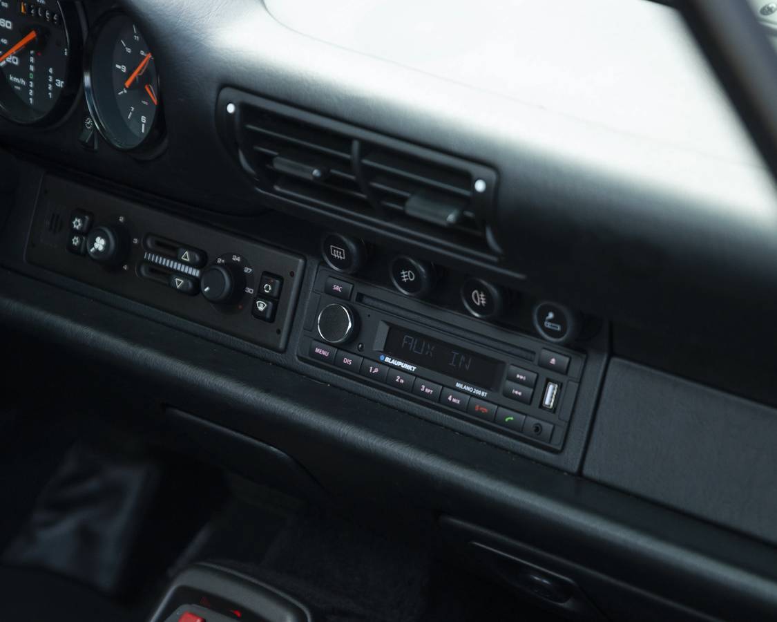 Porsche-911-carrera-4s-coupe-993-1995-blue-15
