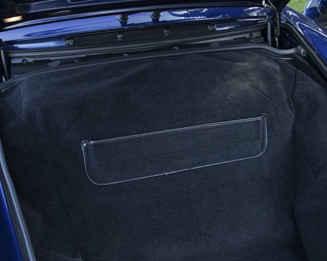Porsche-911-carrera-4s-coupe-993-1995-blue-16