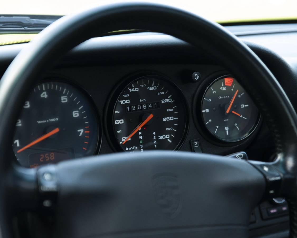 Porsche-911-carrera-4s-coupe-993-1995-blue-17