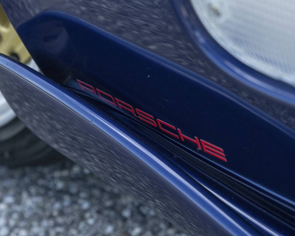 Porsche-911-carrera-4s-coupe-993-1995-blue-7