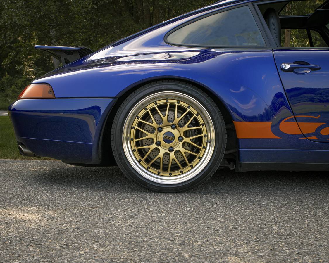 Porsche-911-carrera-4s-coupe-993-1995-blue-9