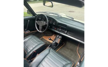 Porsche-911-carrera-cabriolet-1983-Chiffon-White-Dark-green-1