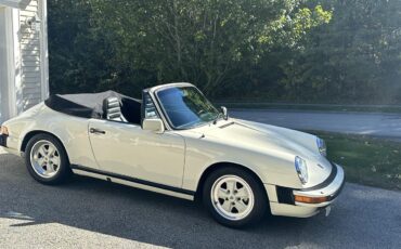 Porsche-911-carrera-cabriolet-1983-Chiffon-White-Dark-green-7