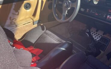 Porsche-911-slantnose-cab-1976-5