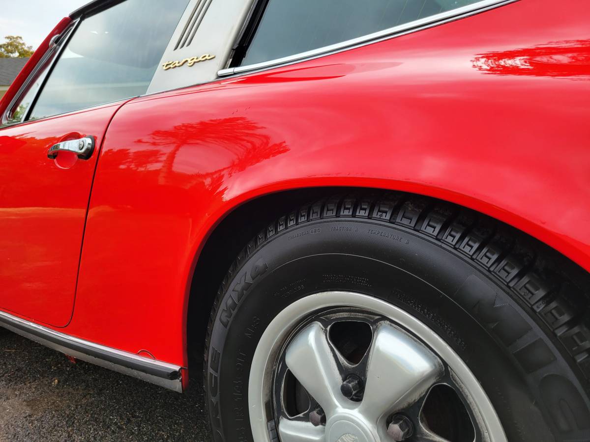 Porsche-911-targa-1970-red-23