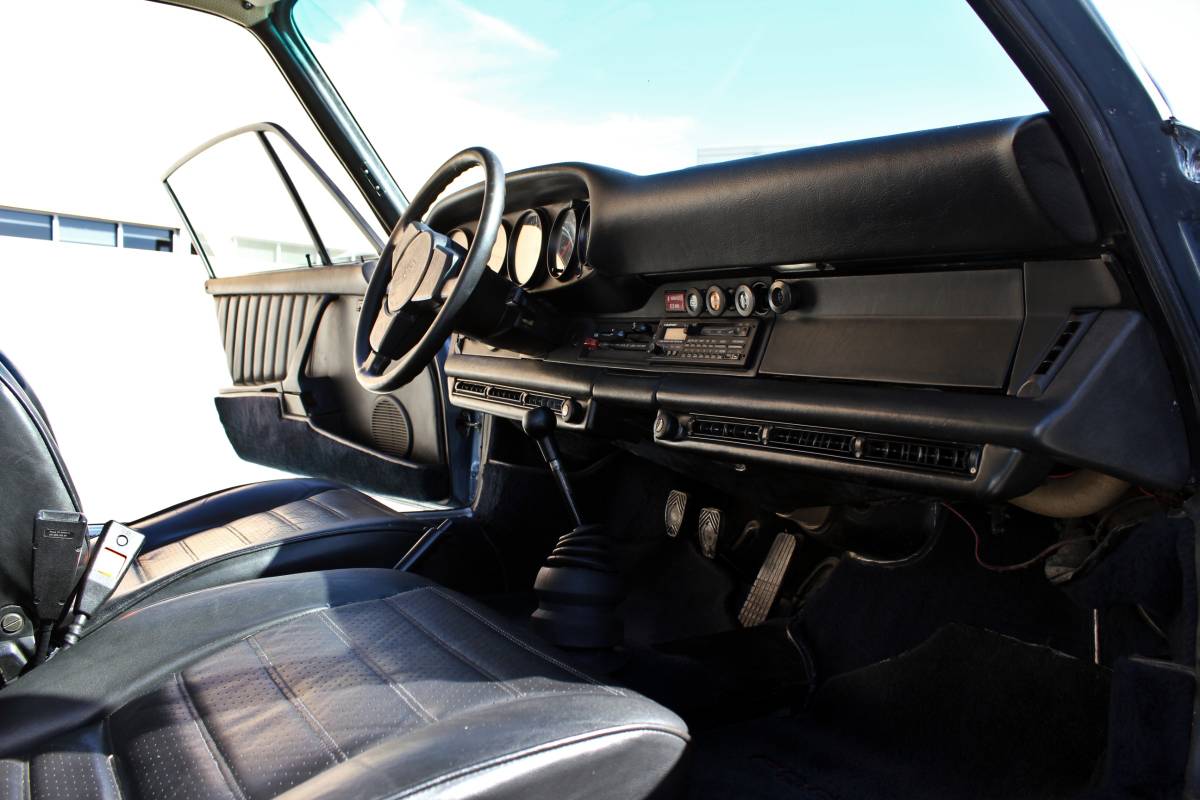 Porsche-911-turbo-1976-blue-9
