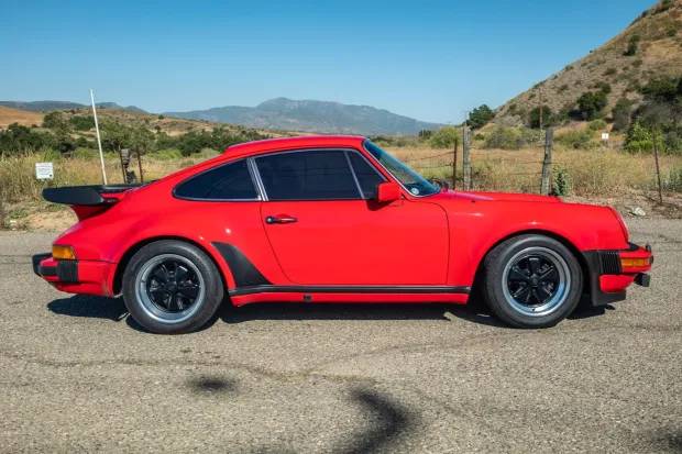 Porsche-911-turbo-1979-red-16