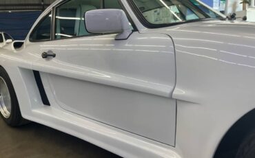 Porsche-911-turbo-1985-white-10