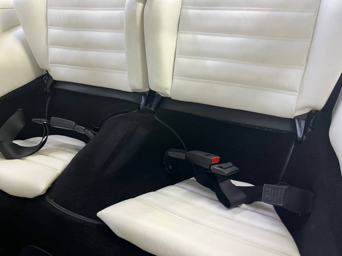 Porsche-911-turbo-1985-white-19