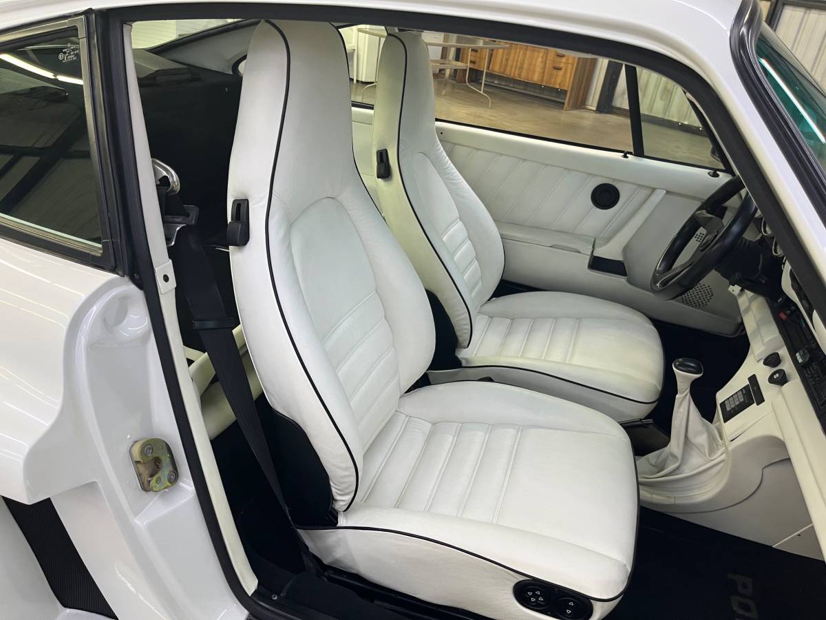 Porsche-911-turbo-1985-white-6