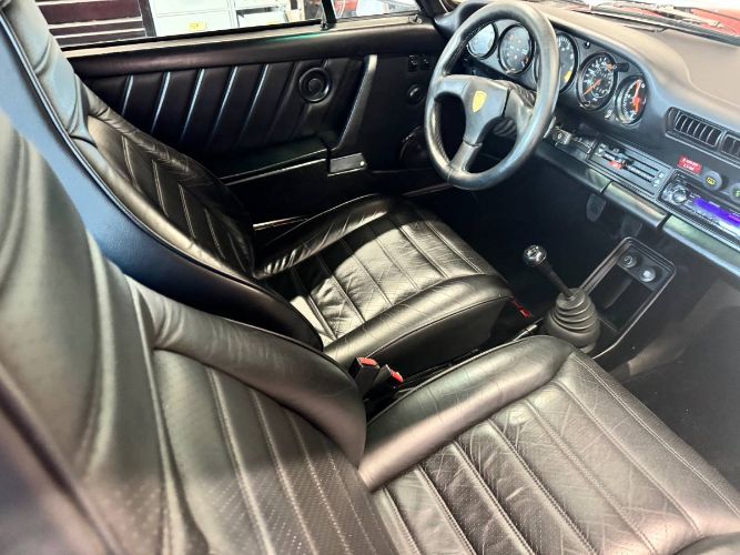 Porsche-911sc-1982-4