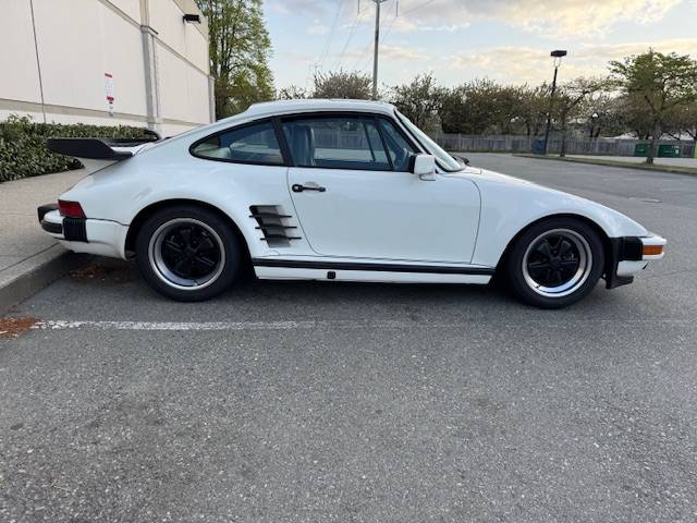 Porsche-911turbo-coupe-slant-nose-m505-1987-white-1