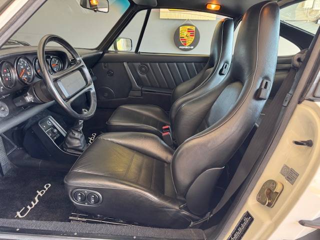 Porsche-911turbo-coupe-slant-nose-m505-1987-white-8