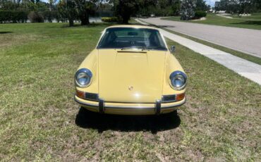 Porsche-912-coupe-1968-yellow-3
