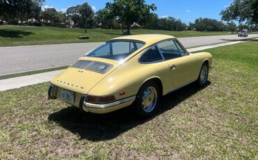 Porsche-912-coupe-1968-yellow-8