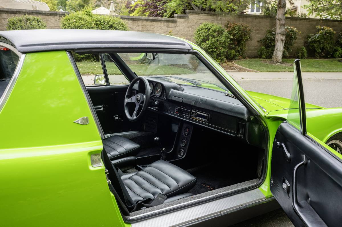 Porsche-914-1973-green-13