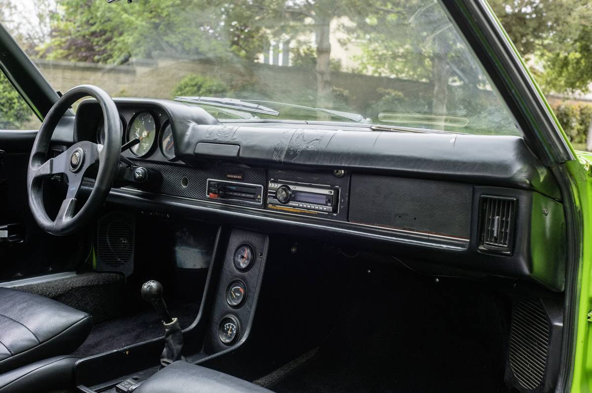 Porsche-914-1973-green-14