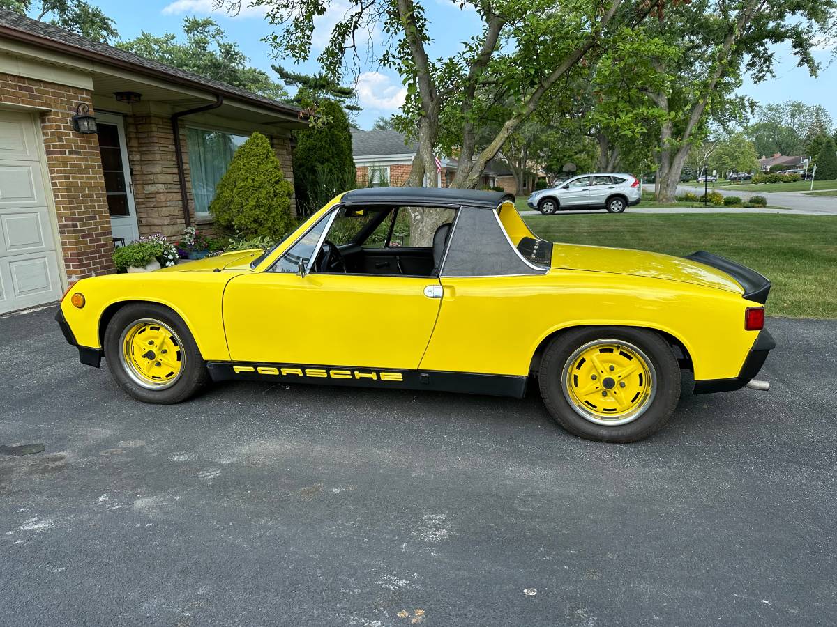 Porsche-914-1974-yellow-2