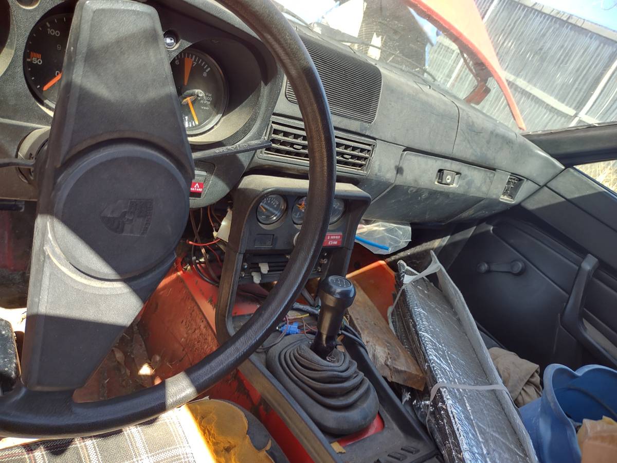 Porsche-924-1977-12