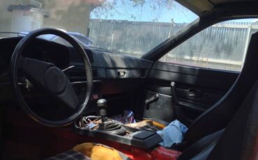 Porsche-924-1977-9