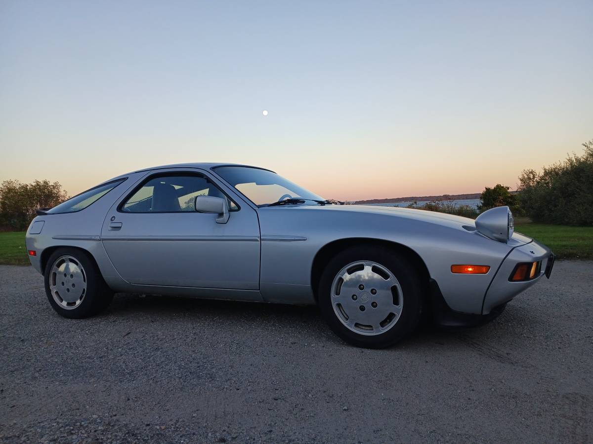 Porsche-924-1986-silver