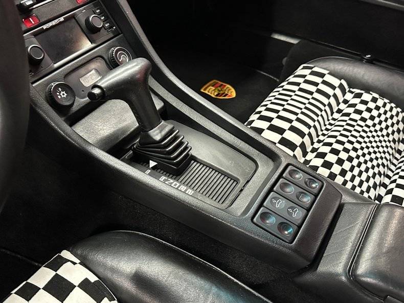 Porsche-924-1987-black-1