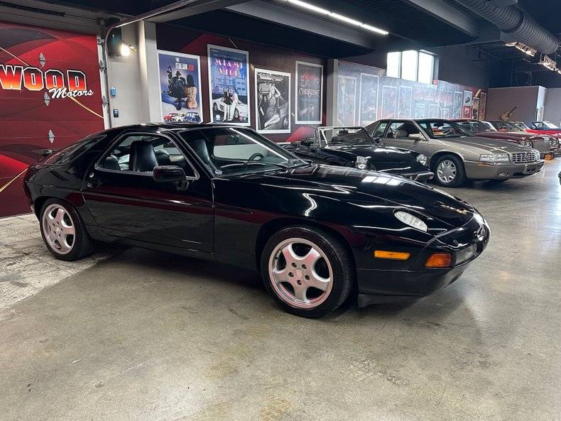 Porsche-924-1987-black-11