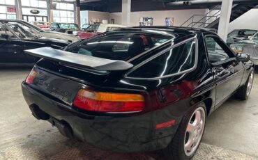 Porsche-924-1987-black-13