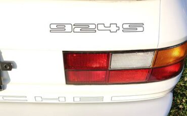 Porsche-924-1987-white-2