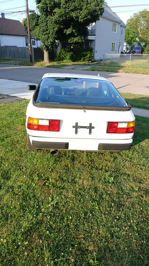 Porsche-924-1987-white-3