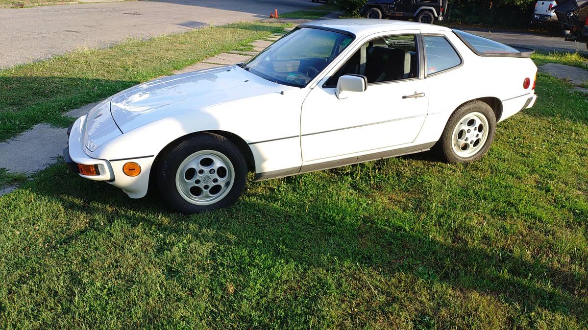 Porsche-924-1987-white-8
