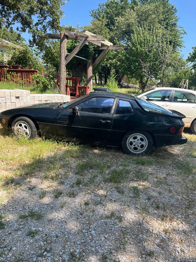 Porsche-924-1988-black-1