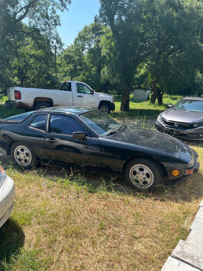 Porsche-924-1988-black-4
