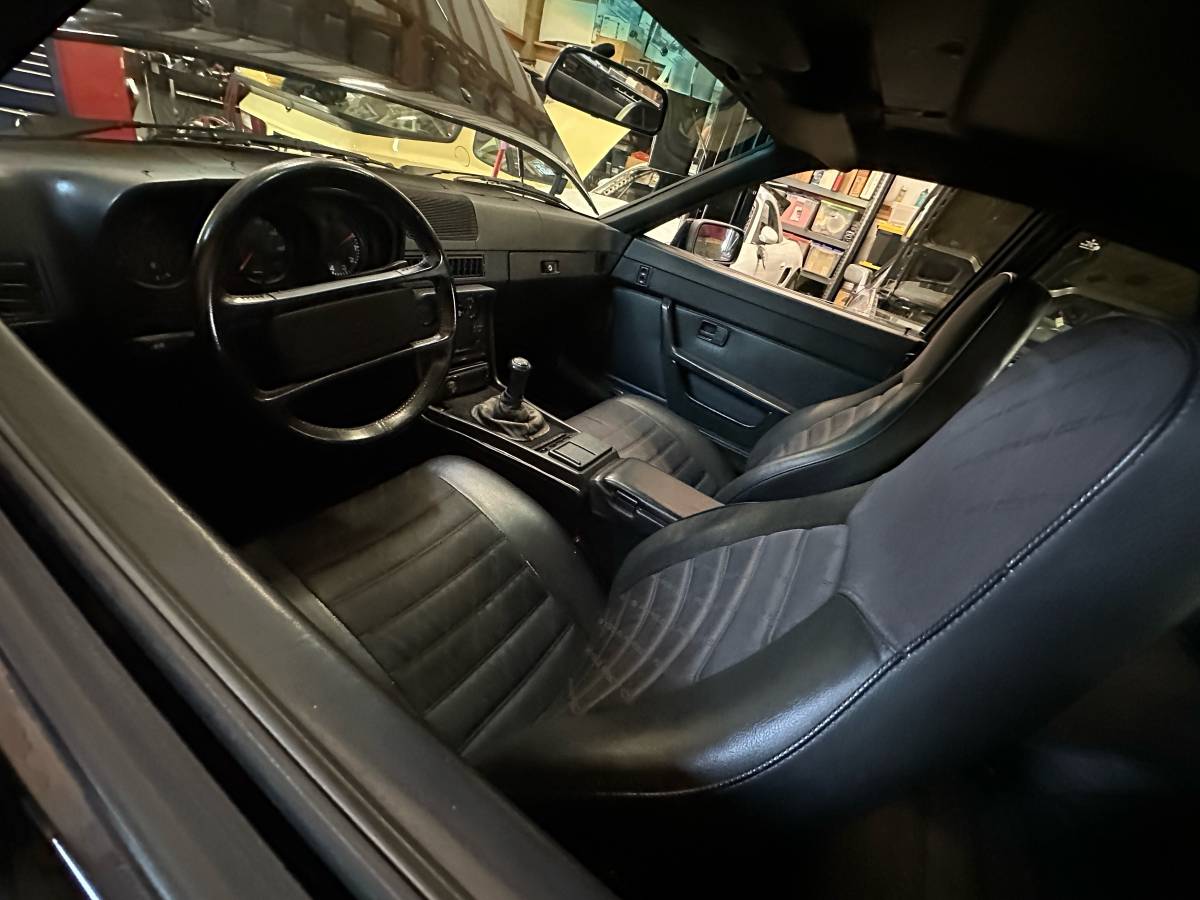 Porsche-924-s-1987-black-8